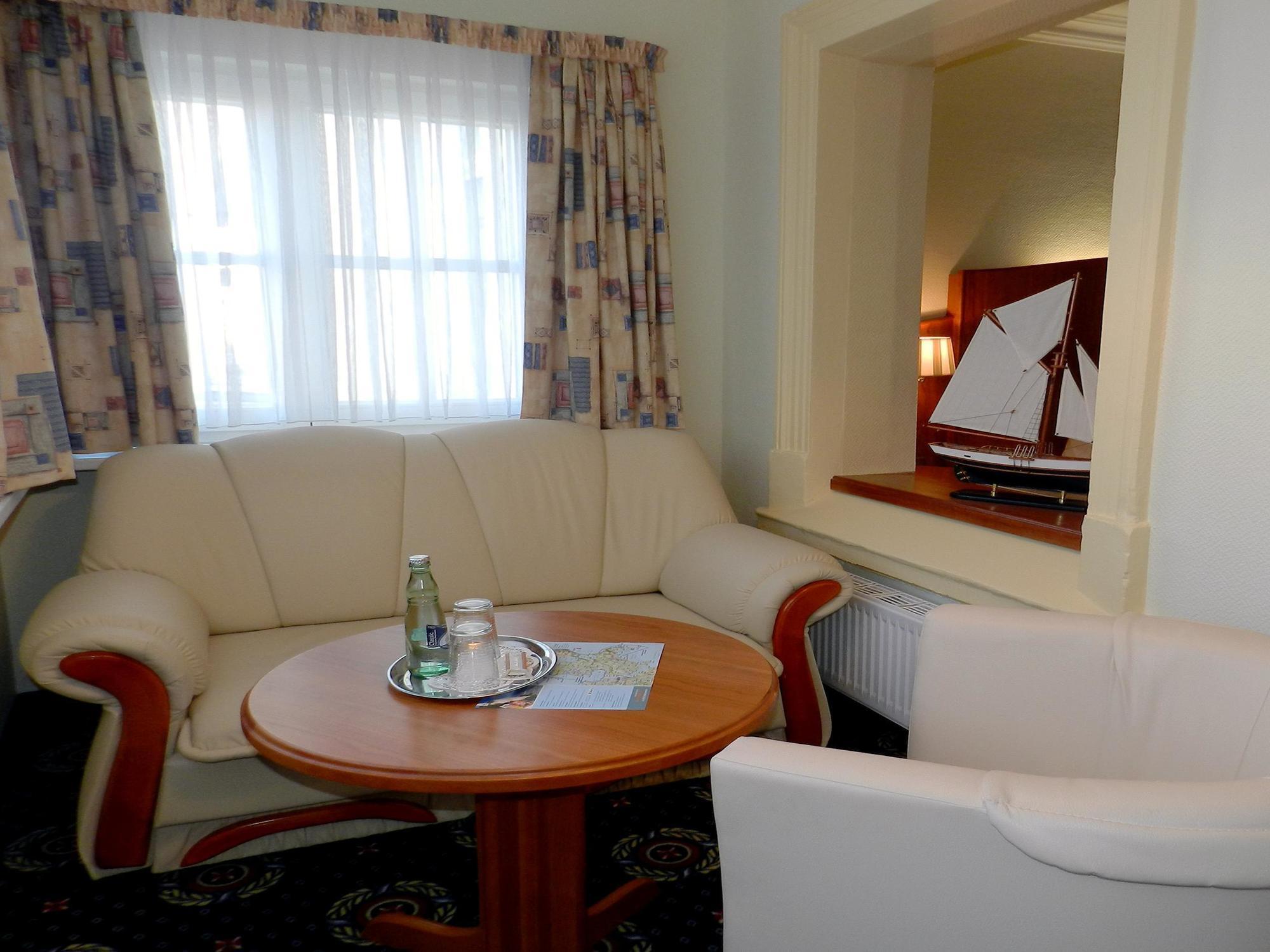 בינץ Hotel Deutsche Flagge מראה חיצוני תמונה